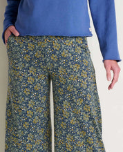 Chaka Wide Leg Crop Pant in Navy Retro Floral