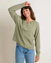 Women's Nord Reversible Long Sleeve Henley in Yucca