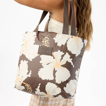 The Tahaa Day Tripper Tote in Coconut