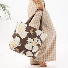 The Tahaa Day Tripper Tote in Coconut