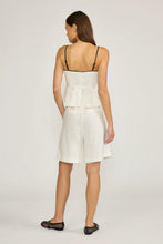The Rhodes Contrast Top in White Black