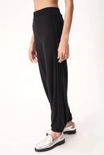 Just Relax Cozy Seamed Jogger in Black