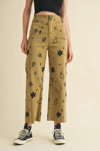 The Beatrice Crop Pants in Sand