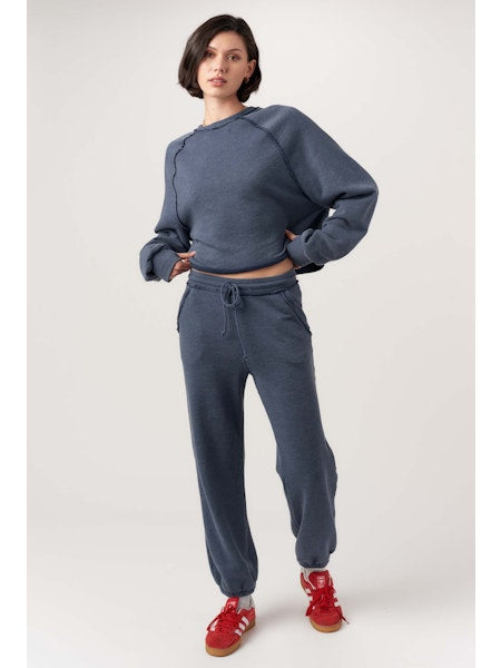 The Paris Raglan Sweatshirt in Navy