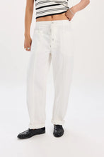 The Villa Drawstring Barrel Leg Pant in Lamb