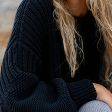 Delčia Sweater in Black